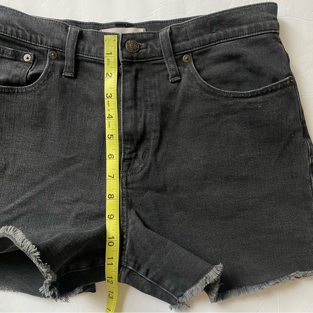 Madewell High-Rise Denim Shorts in Lunar Wash - Picture 8 of 12